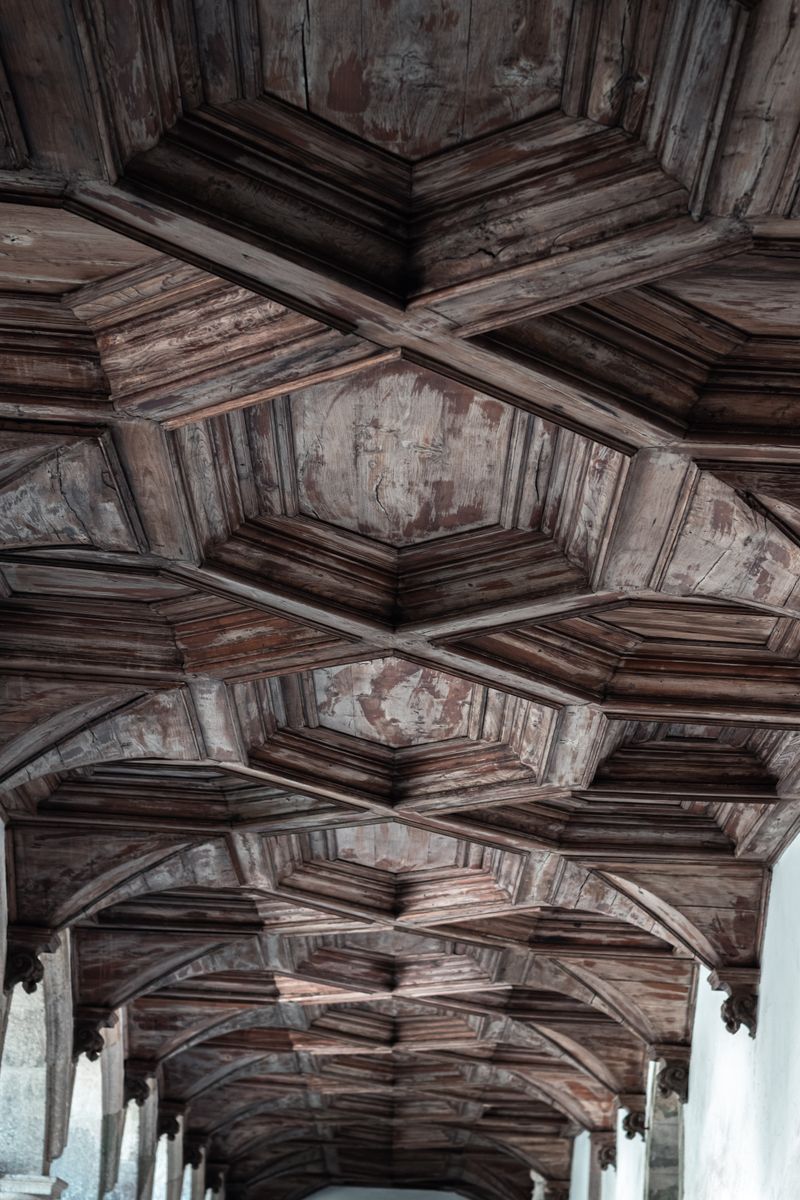 POP Ceiling with Mixed Matte and Gloss Finishes