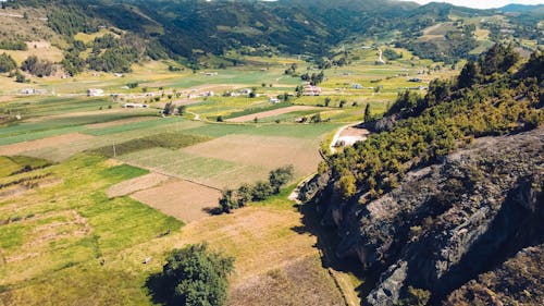 Gratis stockfoto met akkerland, boerderij, dronefoto