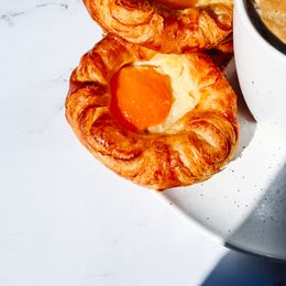 Apricot danish pastry, photo by Studio Naae on Pexels