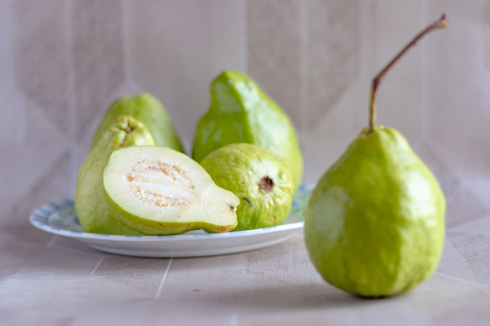 Kandungan Vitamin C dalam Jambu Biji Lebih Tinggi dari Jeruk