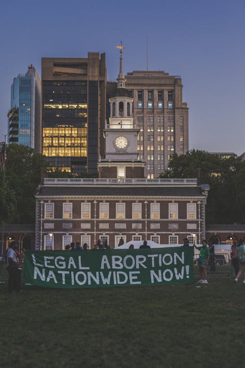 Immagine gratuita di aborto, banner, centro città
