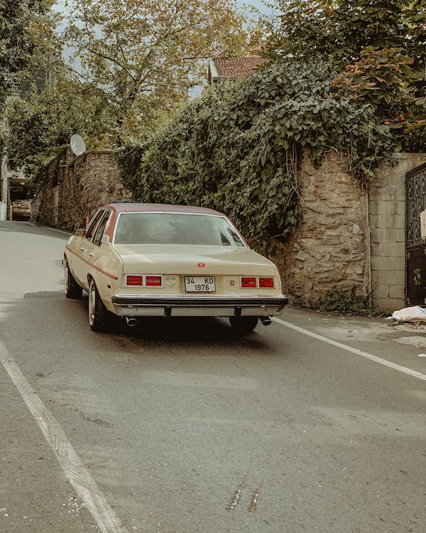 Immagine gratuita di automobile, berlina, classico