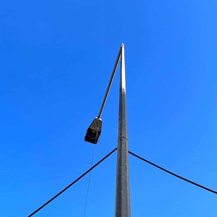 Steel Light Post With Cables