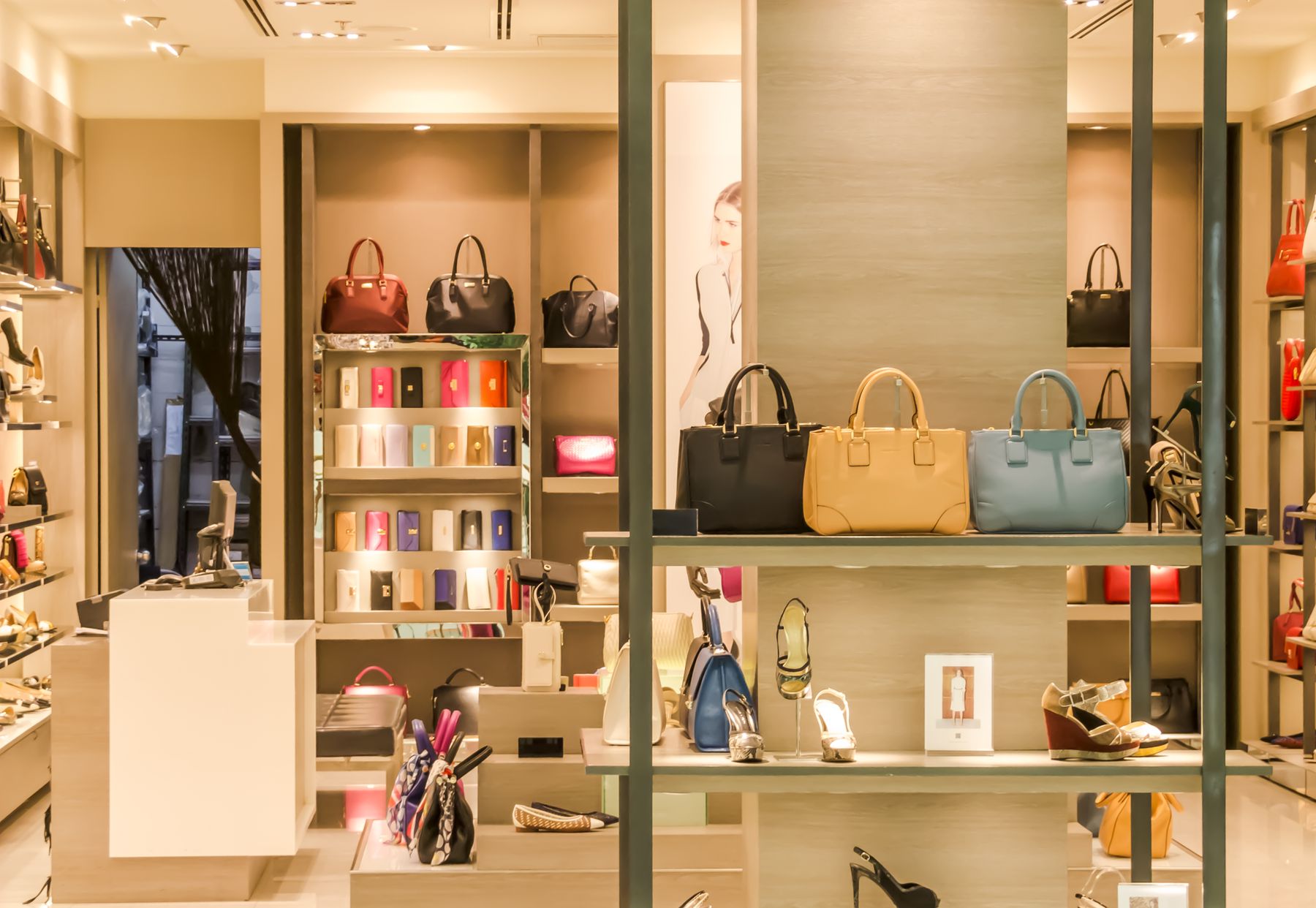 DealStop official outlet shopping
