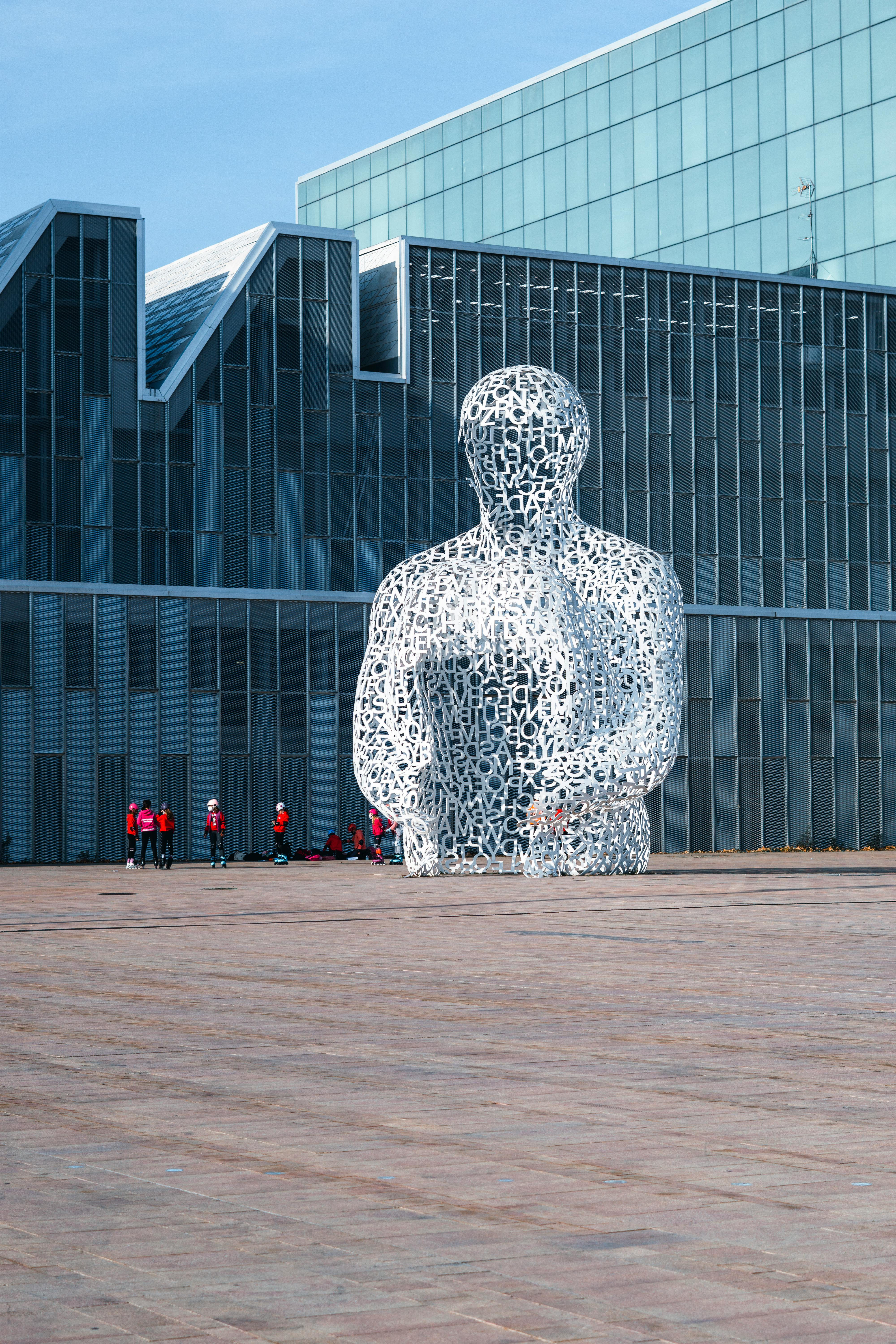 Cortizo Center: Descubre Los Secretos De Un Diseño Innovador 1 5 Elementos Clave del Diseño Innovador en el Cortizo Center que No Puedes Ignorar