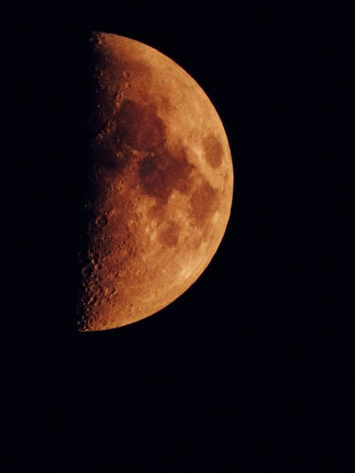 Kostnadsfri bild av halvmåne, kratrar, lunar