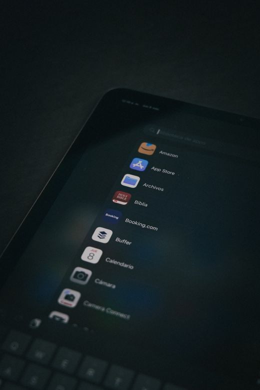 SaaS Metrics Tablet Dashboard