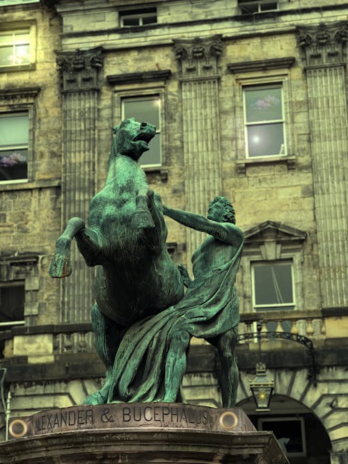 Free The Statue of Alexander the Great in Edinburgh, Scotland, UK Stock Photo