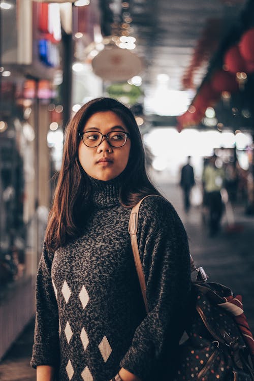 Foto profissional grátis de mulher, óculos, retrato