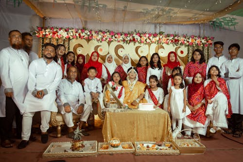 Gratis stockfoto met Aziatische mensen, binnen, bruiloft