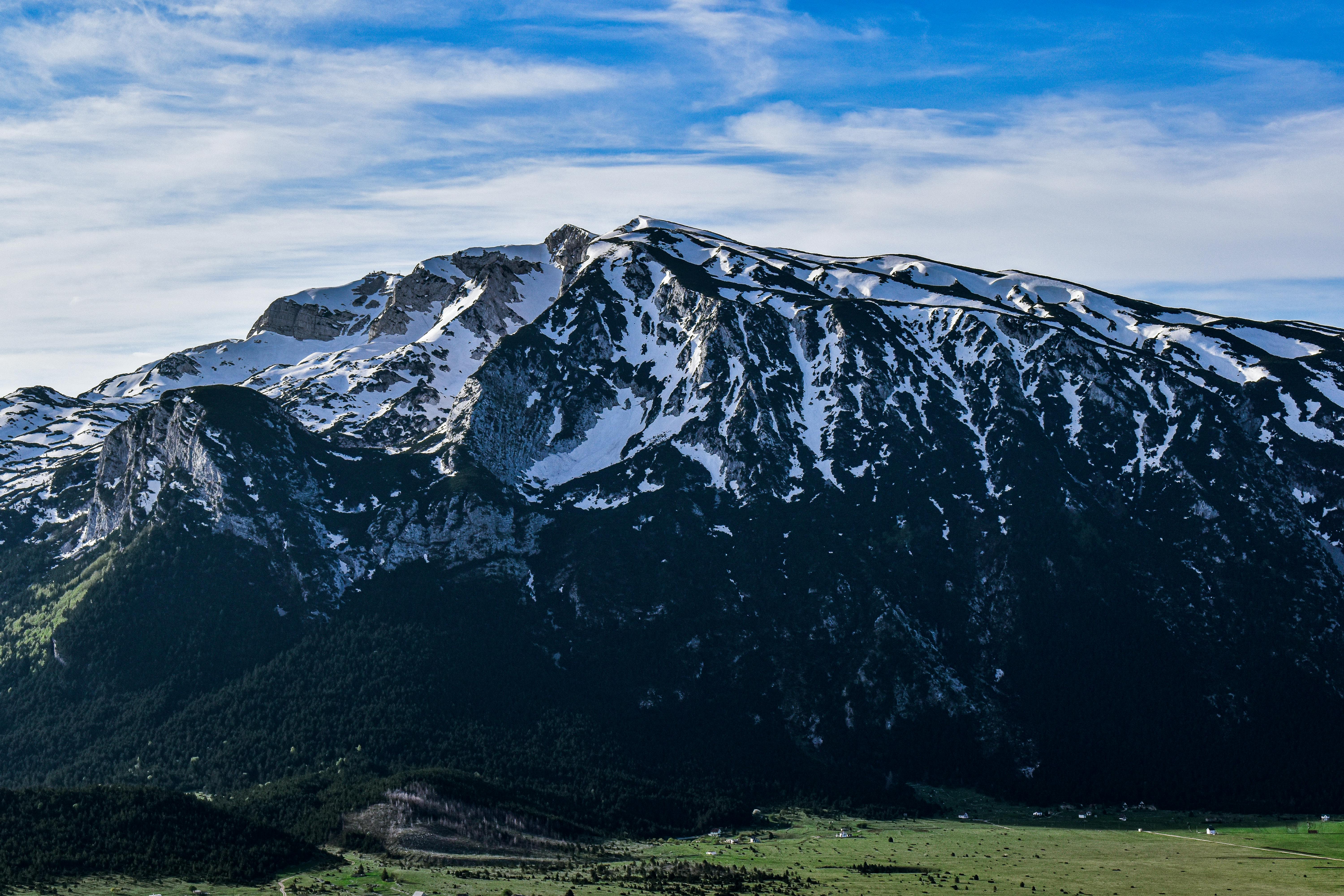 Stunning view of the snow-dusted peaks in Bosnia's beautiful mountain range.