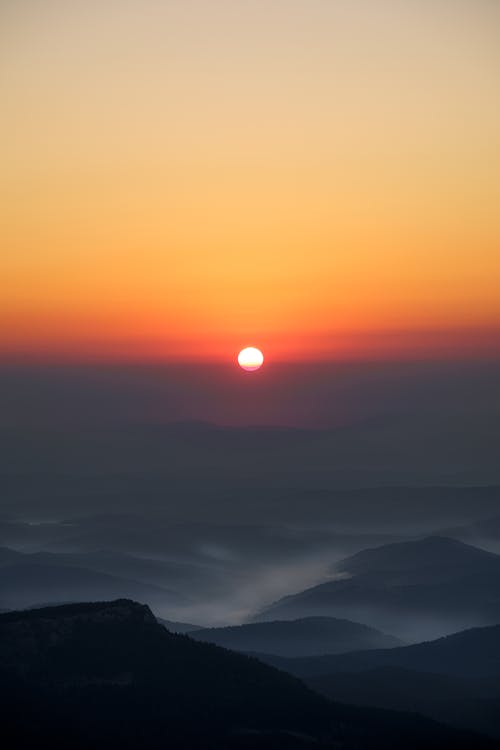 Foto profissional grátis de alvorecer, cadeia de montanhas, crepúsculo