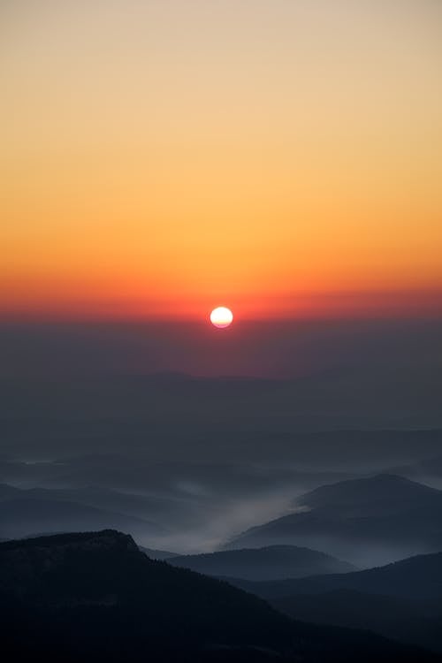 Foto profissional grátis de alvorecer, cadeia de montanhas, crepúsculo