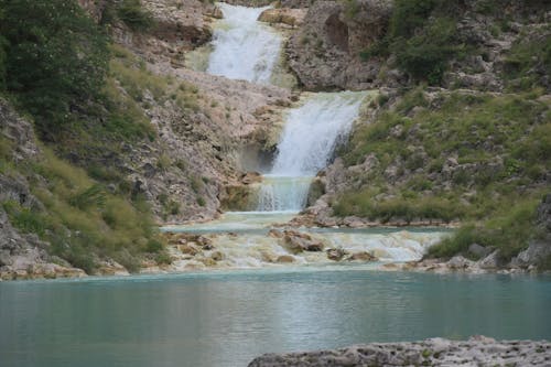 Foto d'estoc gratuïta de aigua, cascada, cascades