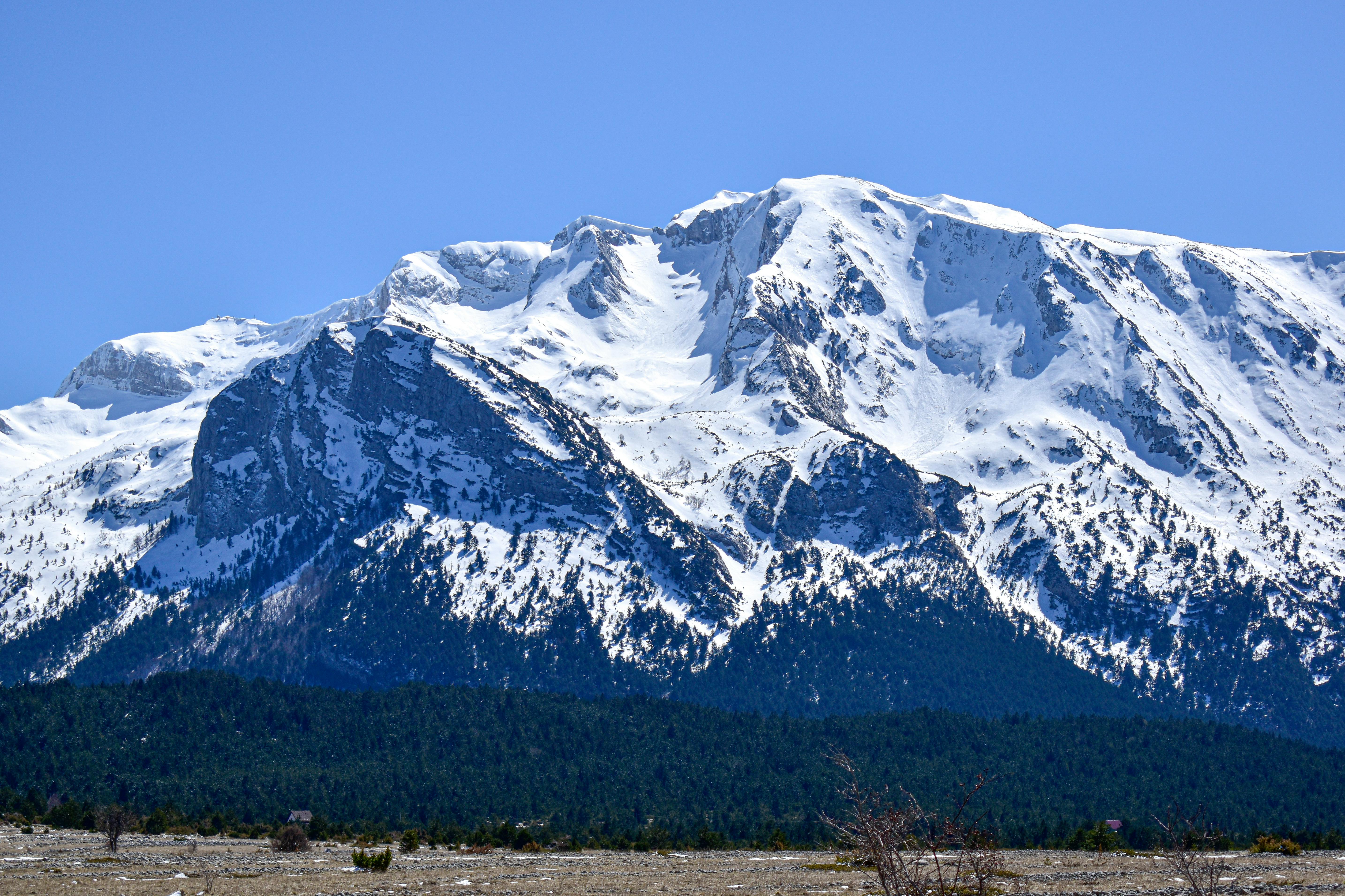 Prescription Goggle Inserts - Stunning view of snow-capped mountains in Bosnia, showcasing natural beauty in winter.