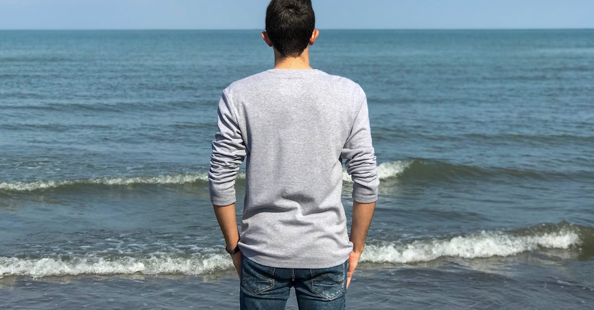 How to make distressed jeans with sandpaper