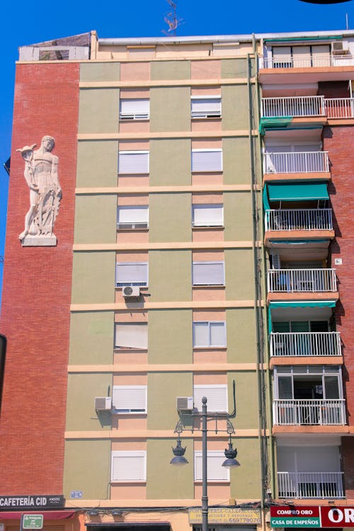 Fotos de stock gratuitas de arquitectura moderna, balcones, ciudad