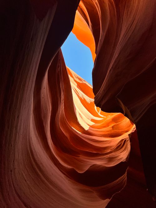 Free Capture of stunning red rock formations in Lower Antelope Canyon, Arizona. Stock Photo
