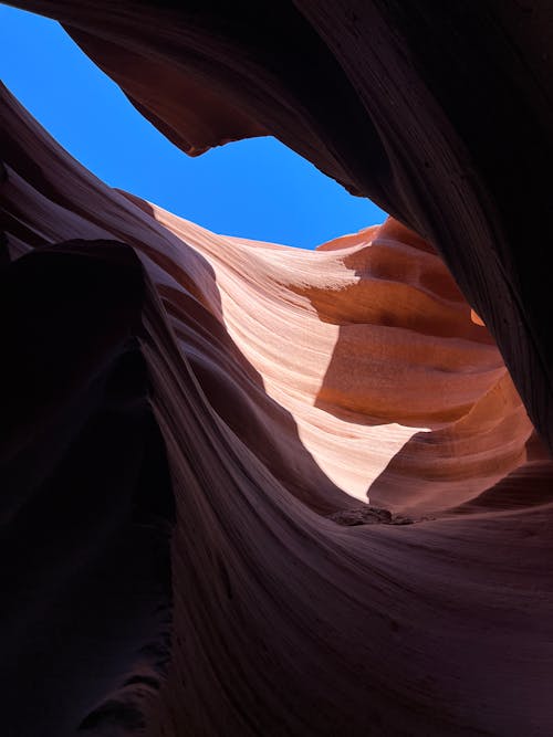 Бесплатное стоковое фото с вертикальный выстрел, каньон, обои для мобильного телефона