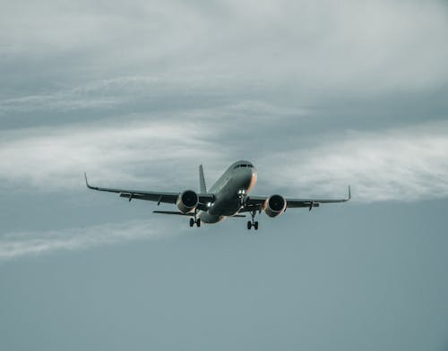Darmowe zdjęcie z galerii z latać, lotnisko, niebo