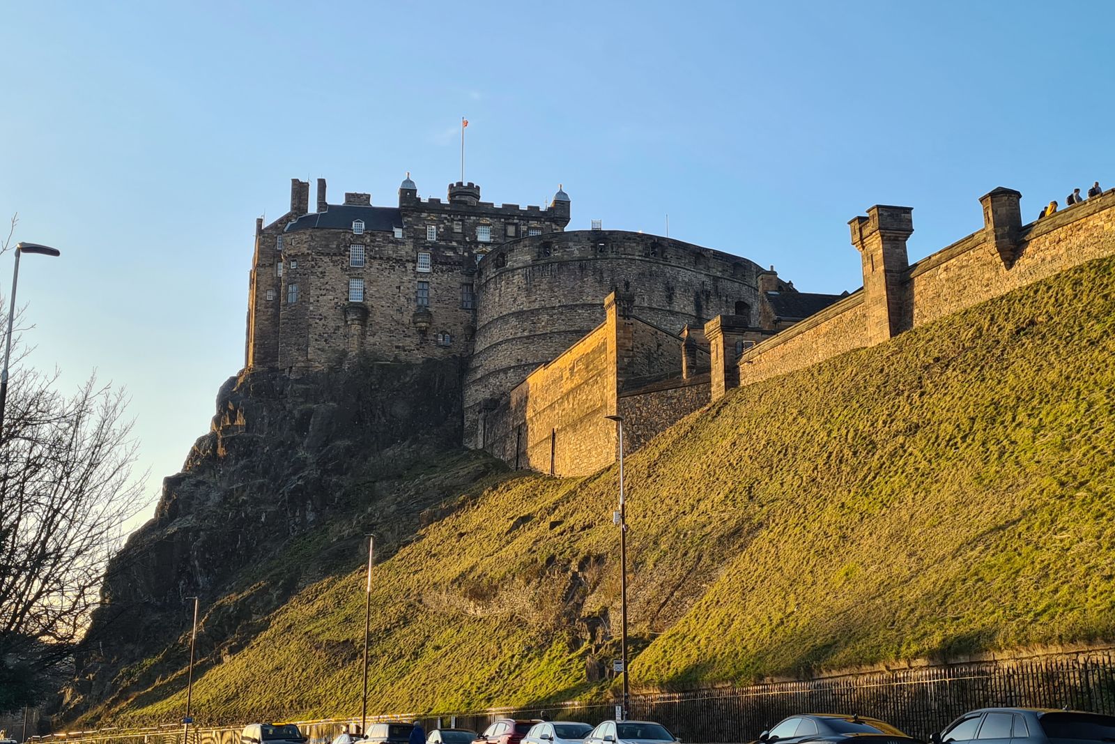 Edinburgh Castle and Royal Mile Guide (2026): The Half-Day Rotation that Actually Works