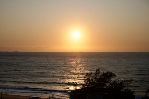 nascer do sol, 떠오르는 태양, 해변에 떠오르는 태양의 무료 스톡 사진