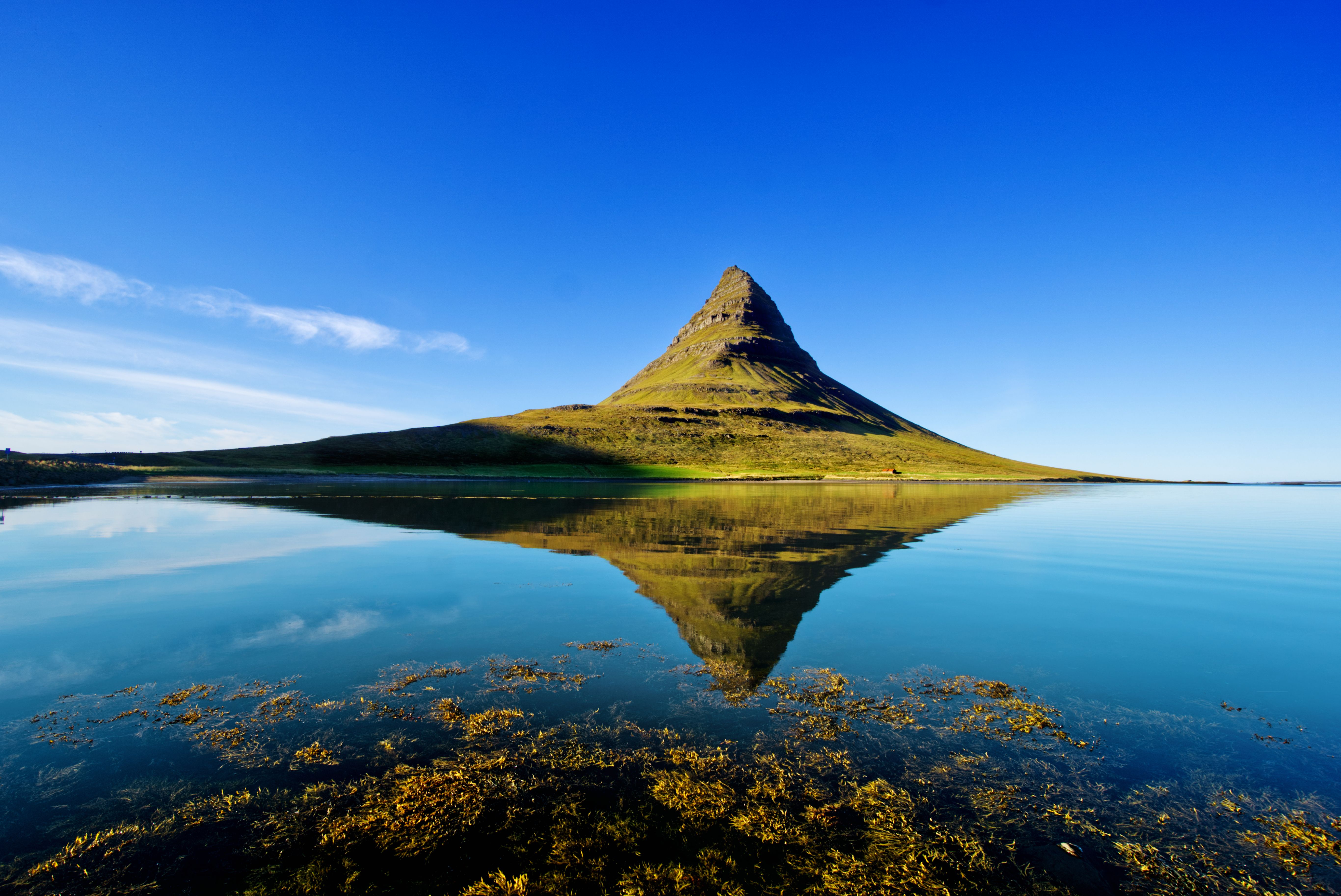 kirkjufell-mountain-peak-in-iceland-free-stock-photo