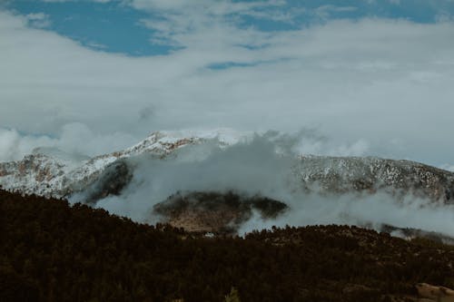 Darmowe zdjęcie z galerii z góra, krajobraz, mgła