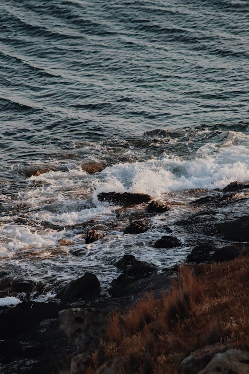 Crashing Waves on the Rocky Shore