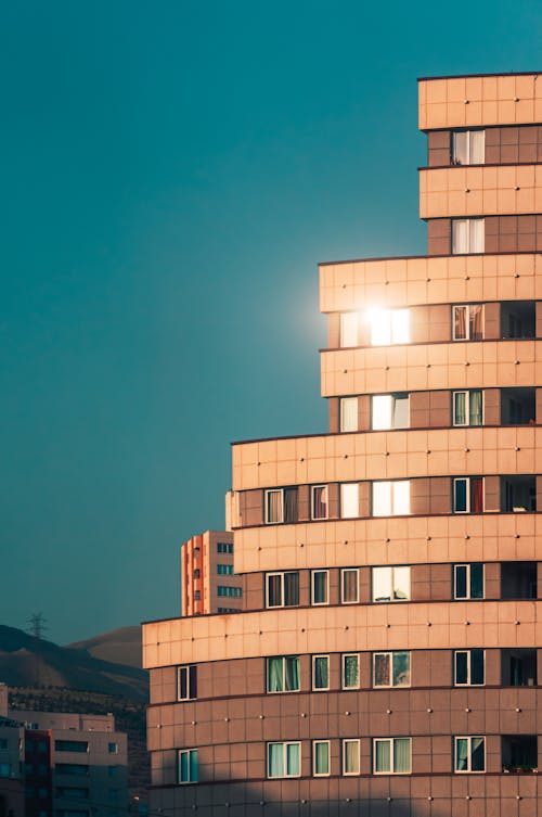 Kostenloses Stock Foto zu bau, bürogebäude, fassade