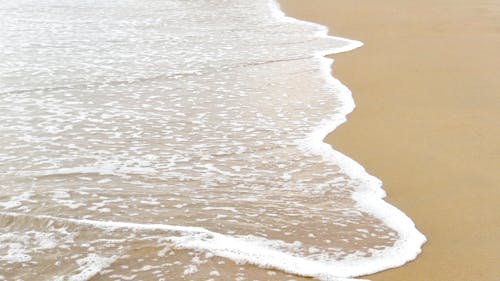 Ilmainen kuvapankkikuva tunnisteilla aallot, hiekka, hiekkaranta