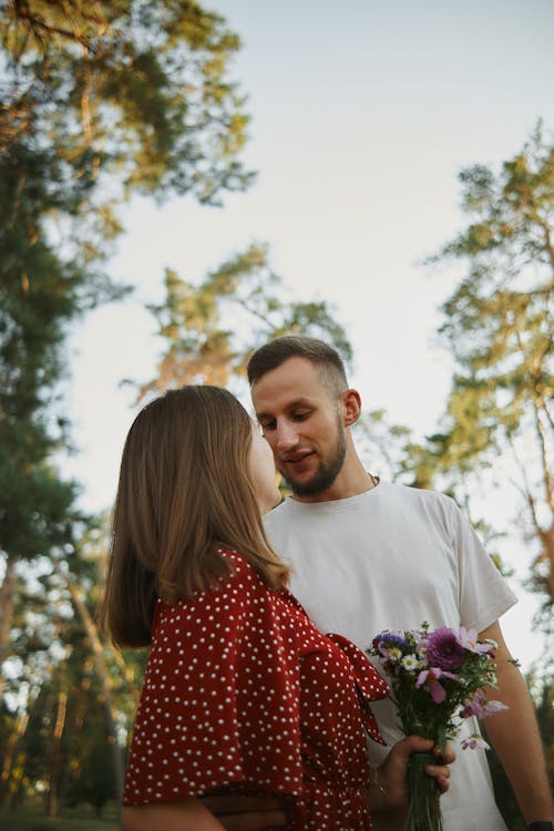 Fotos de stock gratuitas de afecto, amor, Camisa blanca