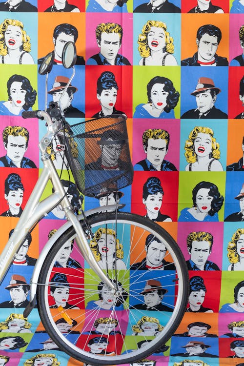 Foto profissional grátis de arte pop, bicicleta, cesta de bicicleta