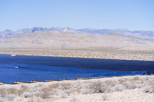 alternatif enerji, çöl, güneş çiftliği içeren Ücretsiz stok fotoğraf