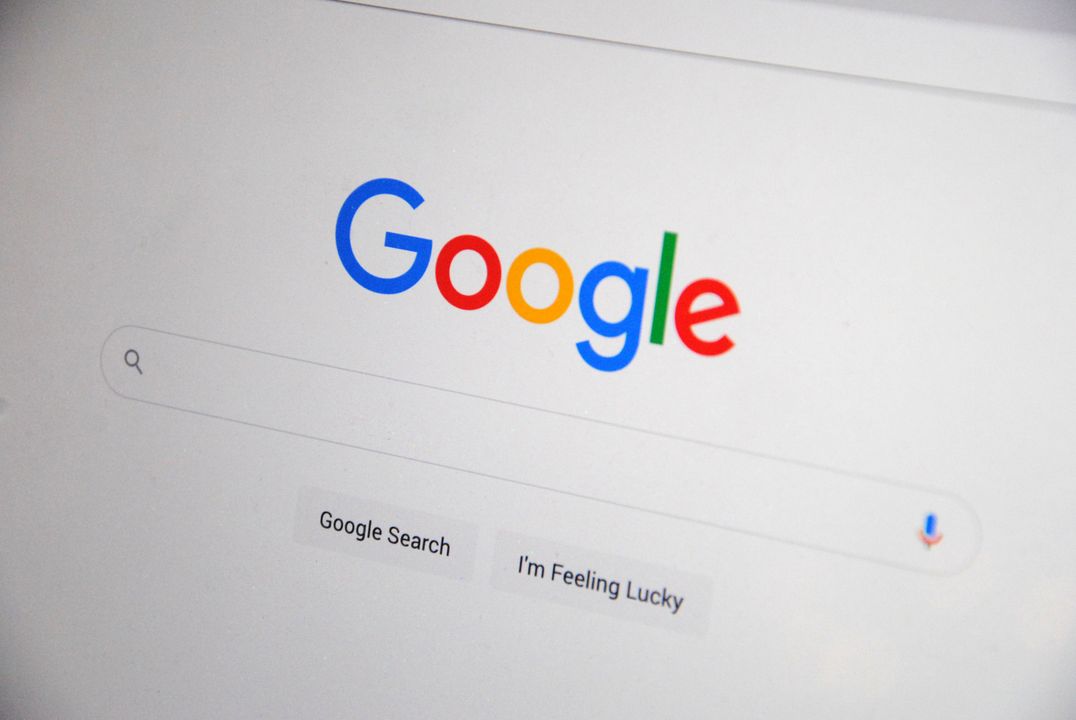 google display ads - Saudi business owner reviewing Google Display Ads results dashboard with CTR, impressions, and conversio