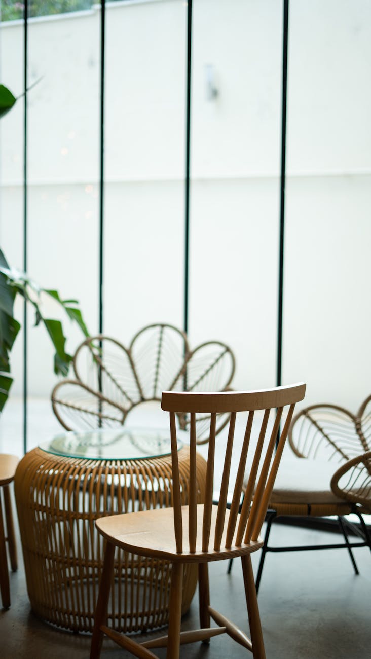 咖啡馆舒适的座位区和内部装饰