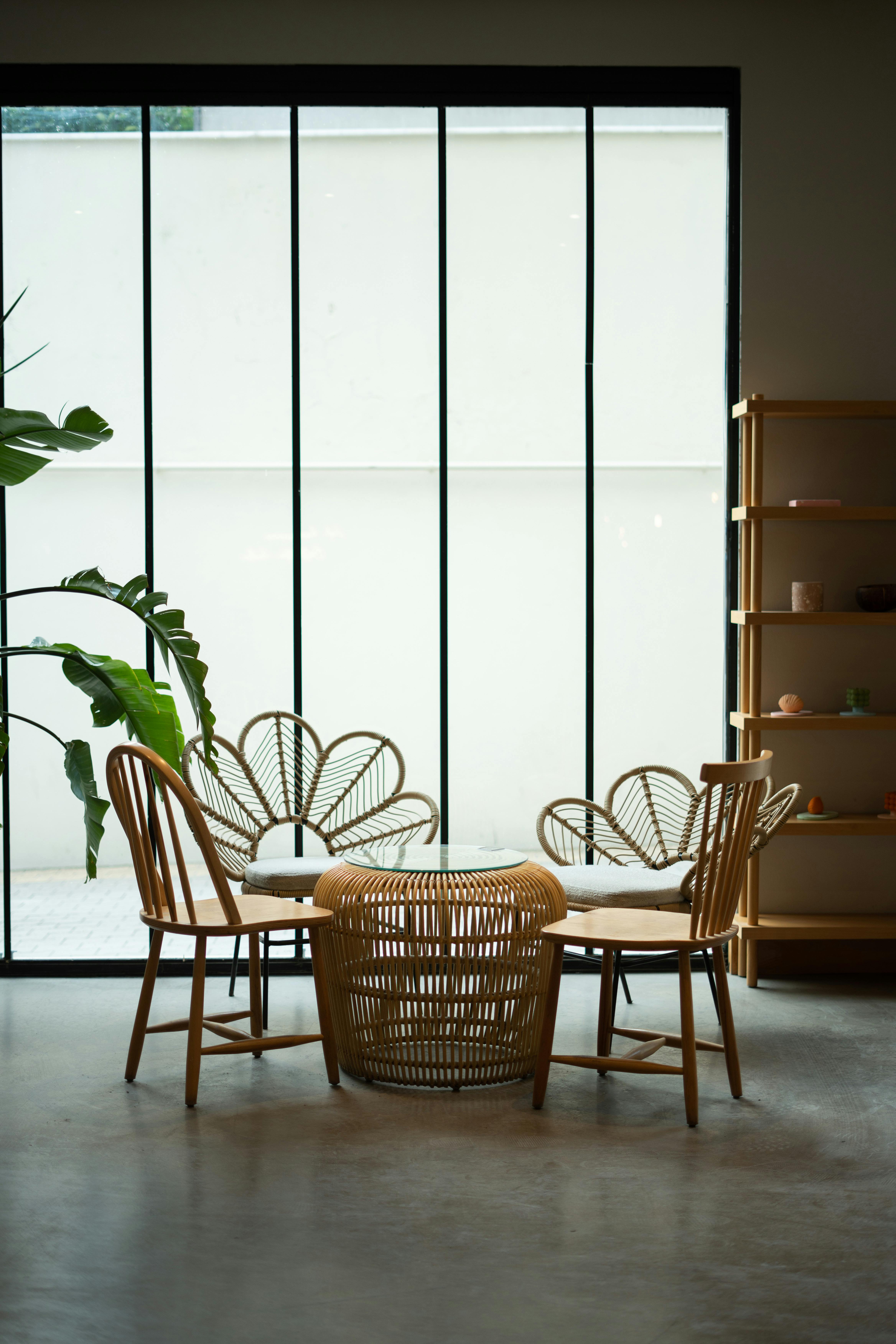 table and chairs in room