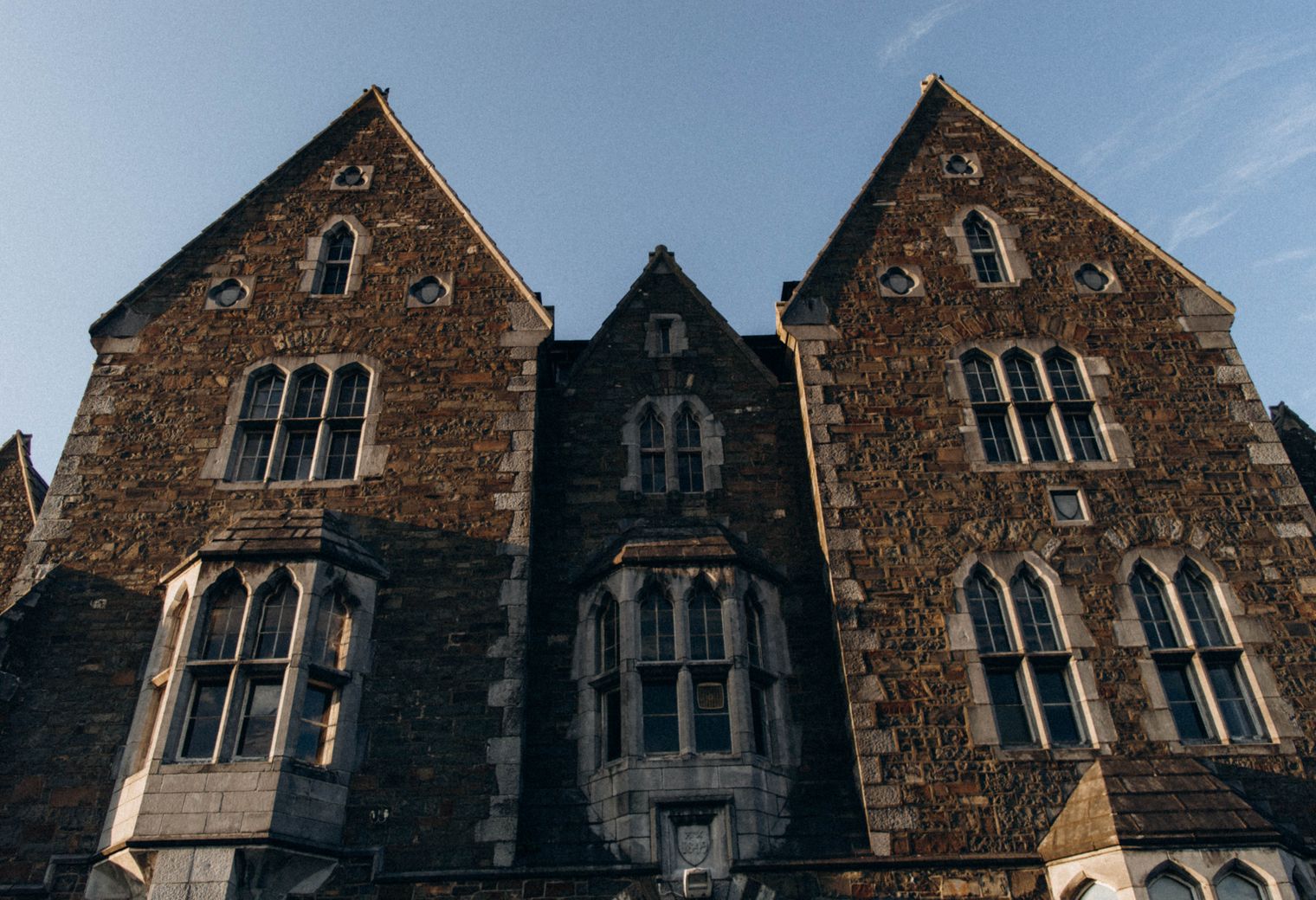 Kempston Hardwick — student move with boxes and a van