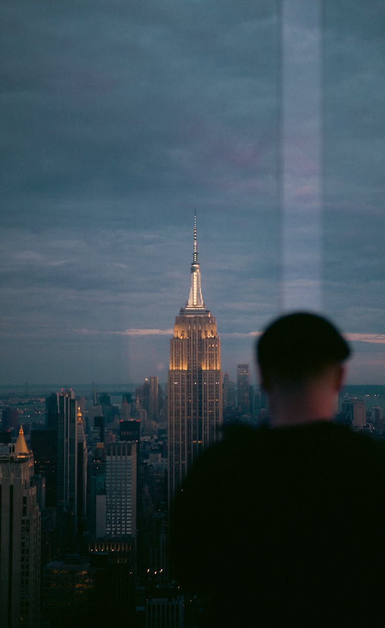 The Empire State Building In Midtown Manhattan , New York City, United States