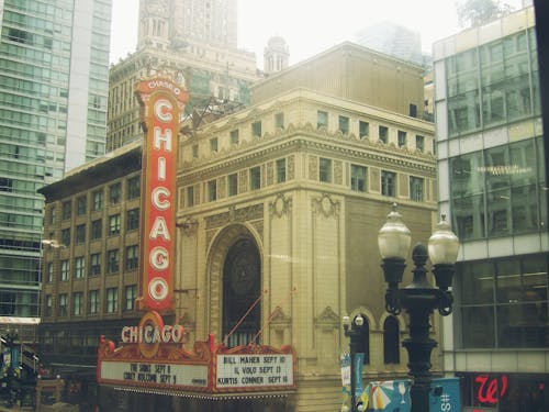 Gratis stockfoto met attractie, binnenstad, chicago theater