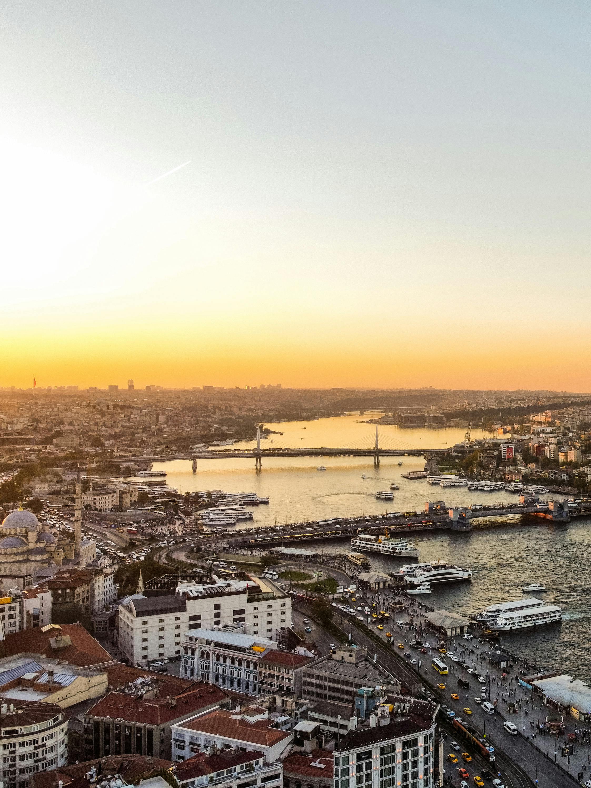 Gratuit Photos gratuites de architecture, aube, bateaux Photos