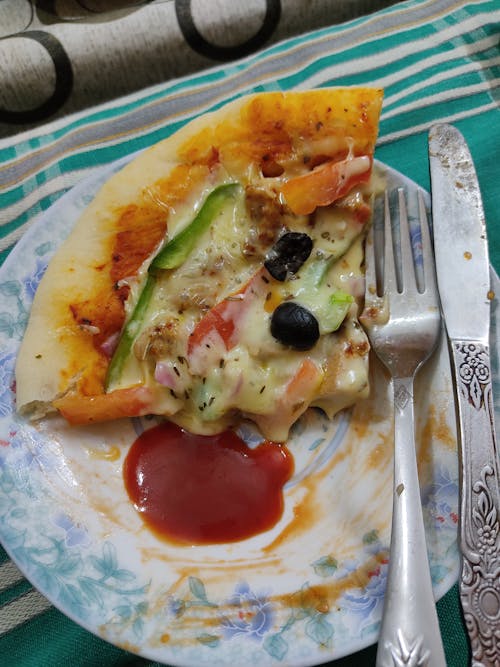 Fotos de stock gratuitas de aceitunas negras, comiendo pizza, conocedor gourmet