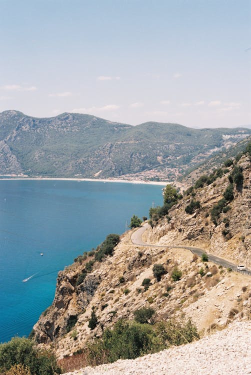 Road in the Mountain Overlooking the Sea · Free Stock Photo