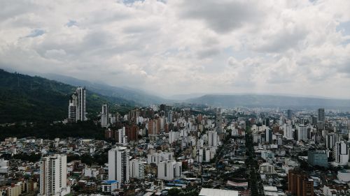 Free Explore the expansive urban skyline and skyscrapers from this breathtaking aerial view. Stock Photo