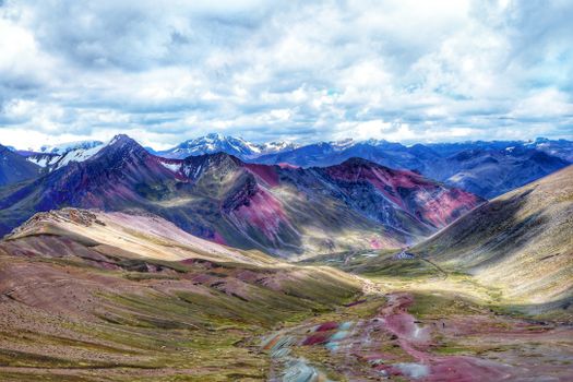 rainbow mountain peru