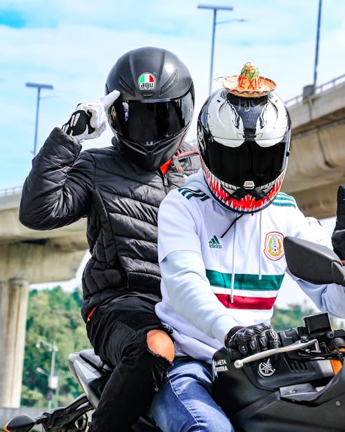 垂直拍摄, 摩托車, 摩托车头盔 的 免费素材图片