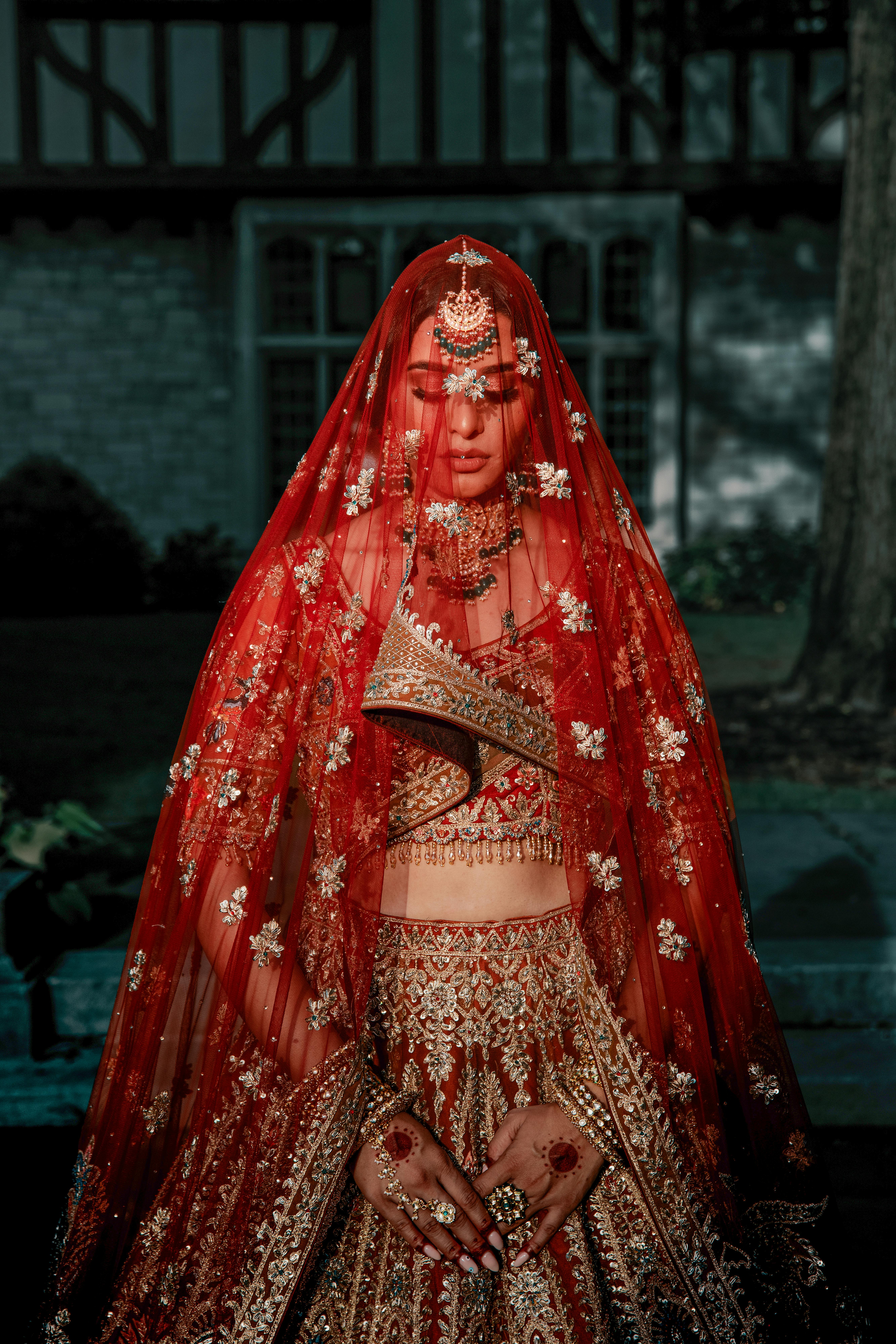 Semi-Stitched As Shown In Images Designer Bridal Wear Lehenga Choli at Rs  3499 in Delhi
