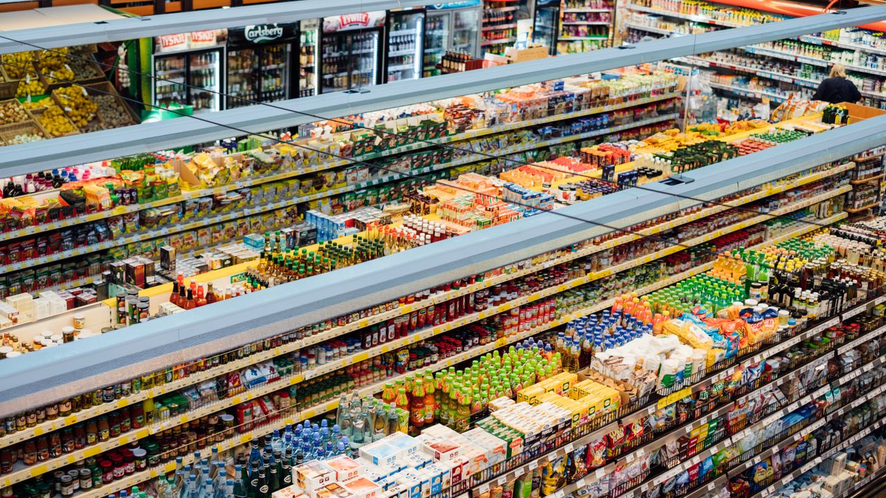 P Series vs M Series: Choosing the Right Panel for Your Commercial Project