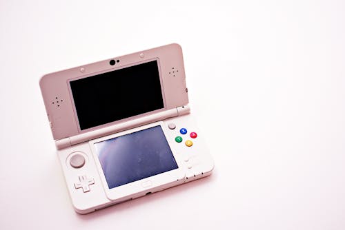 무료 핑크 닌텐도 3 Ds 스톡 사진