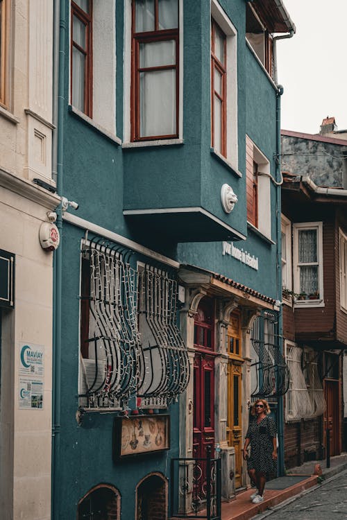 Kostenloses Stock Foto zu außen, filmisch, gasse